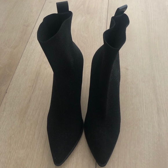 Steve Madden Ender Bootie 